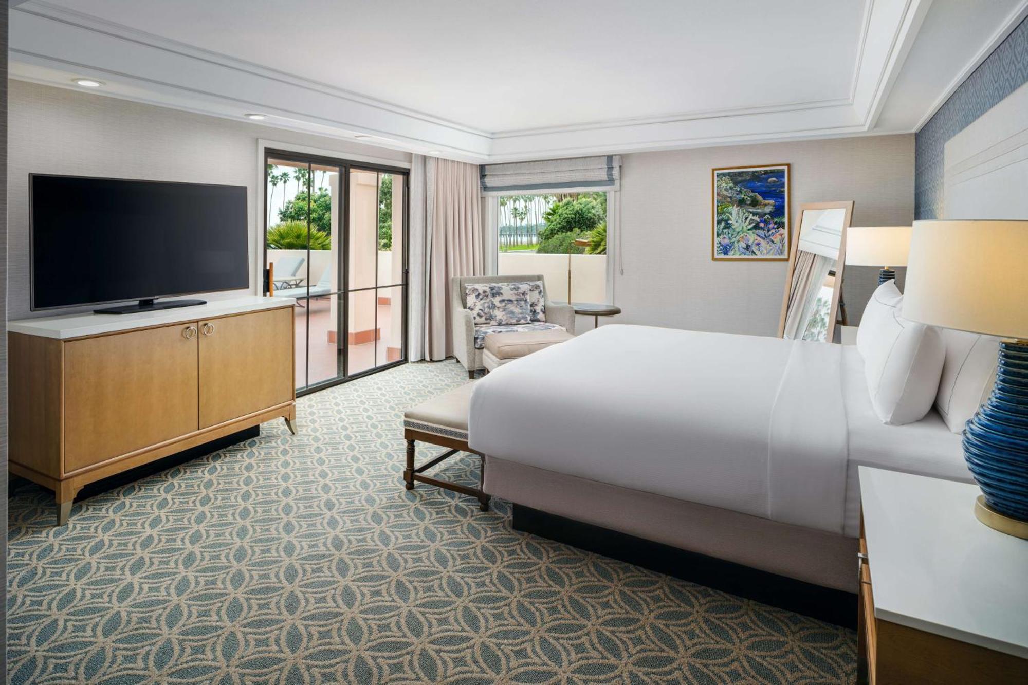 Hilton Santa Barbara Beachfront Resort Exteriör bild